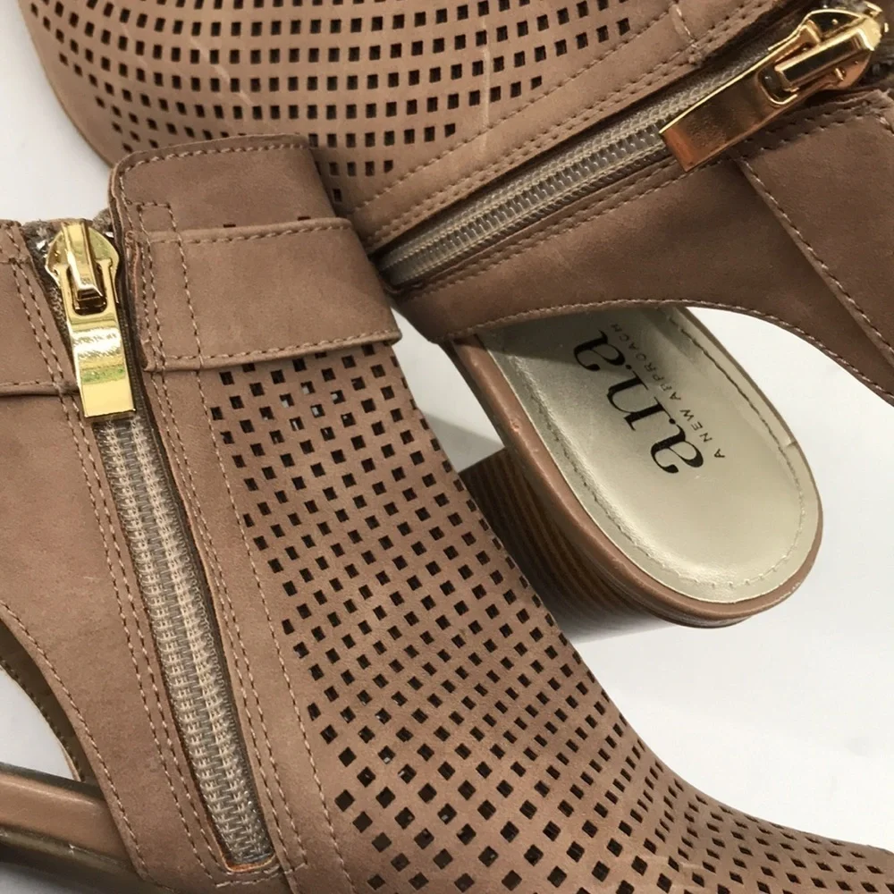 ANA TROUT—Wm’s Taupe Open Toe/Heel Mesh Ankle Sandals Stacked 3”Heel Side Zip—6M - Picture 9 of 16